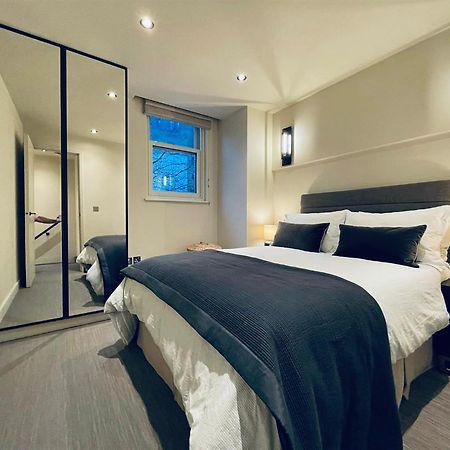 Chic 2 Bedroom Mews House In S Kensington London Luaran gambar